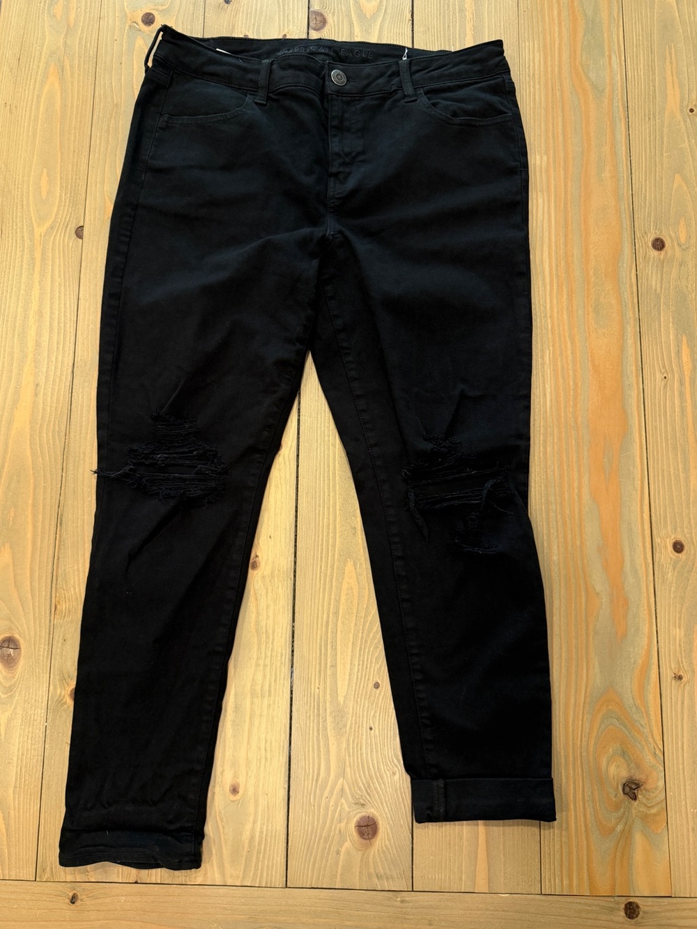 AE Black Knee Distress Skinny Jeans